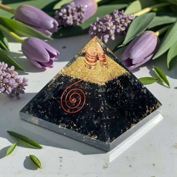 Orgonite Pyramid - Shungite