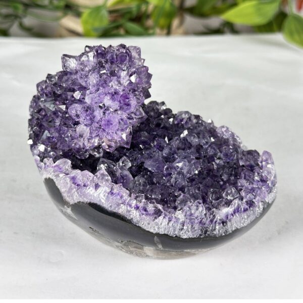 Amethyst Gemstone Geode Rdg903