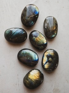 Labradorite Palmstone