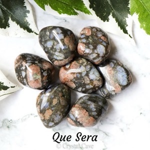 Llanie/Que Sera Stone